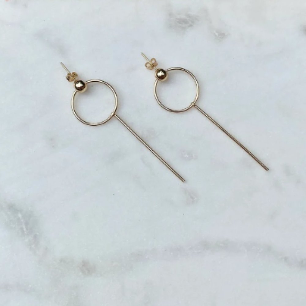 Gold circle bar earrings